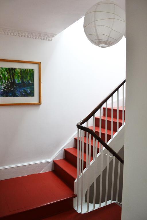 8A Spring Gardens Hotel Хавърфордуест Екстериор снимка